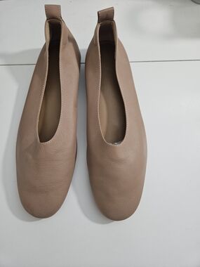Everlane Taupe Leather Slip-On Flats
